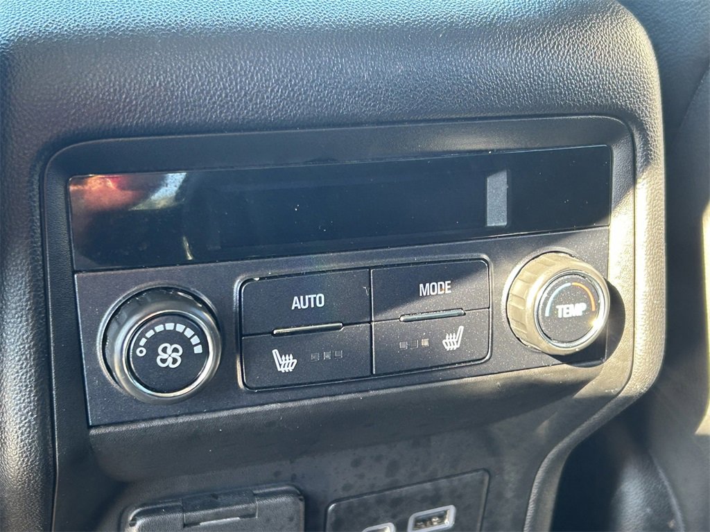 Used 2022 GMC Acadia SLT w/ Elevation Edition image 24