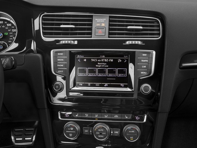 Used 2016 Volkswagen Golf R 4-Door AWD/4WD image 9