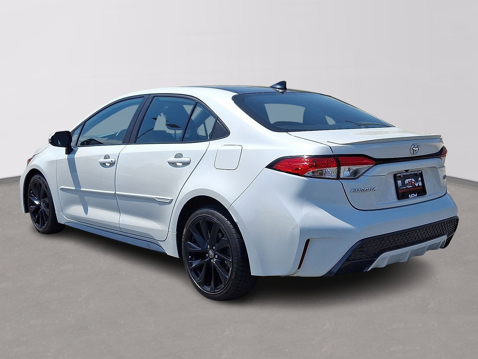 Used 2021 Toyota Corolla SE w/ SE Premium Package FWD image 7