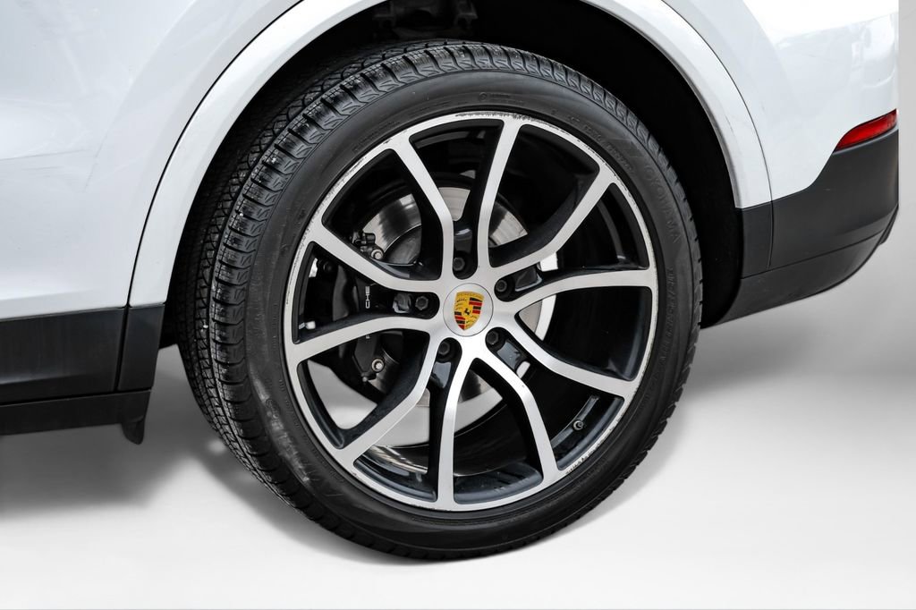 Used 2021 Porsche Cayenne AWD/4WD image 52