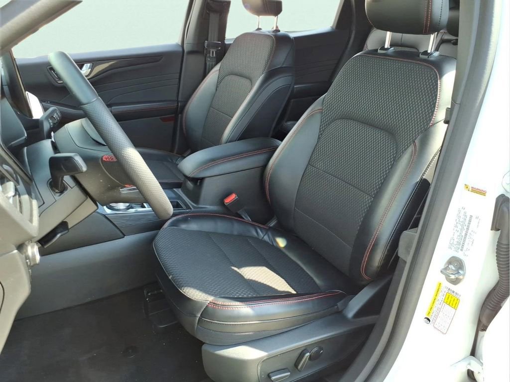 Used 2023 Ford Escape ST-Line Select w/ Tech Pack #2 AWD/4WD image 13