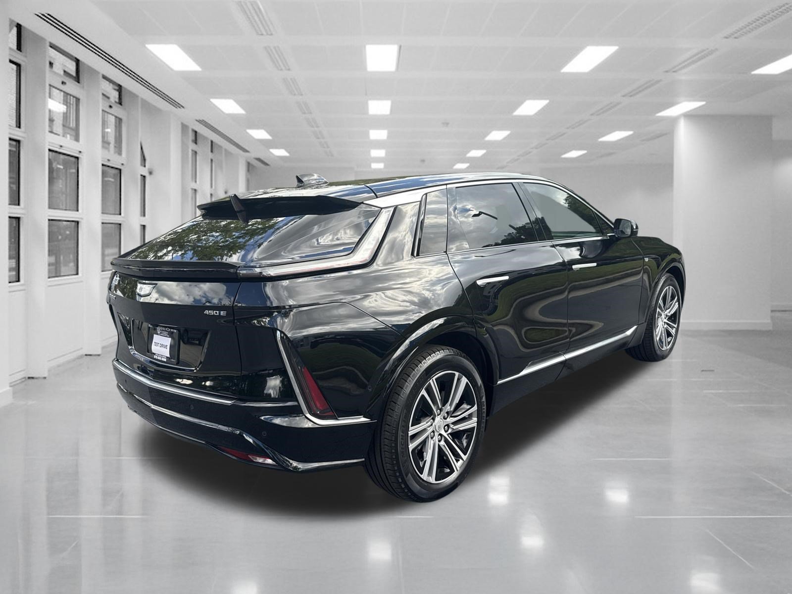 Certified 2024 Cadillac Lyriq Tech w/ Driver Assist Package RWD image 5