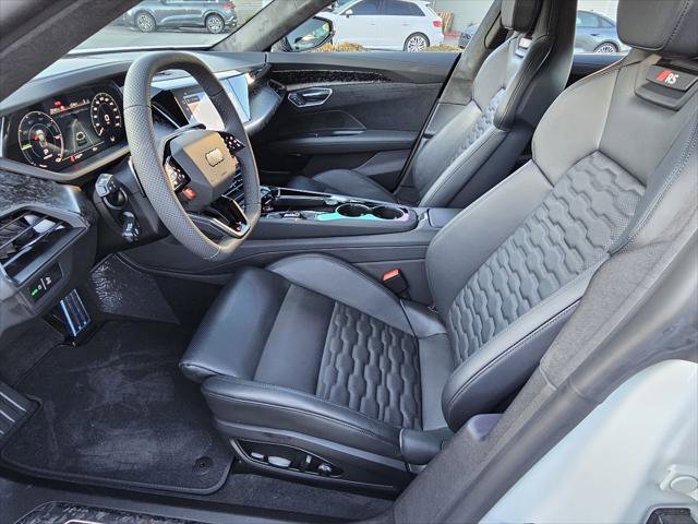 New 2026 Audi RS e-tron GT performance image 2