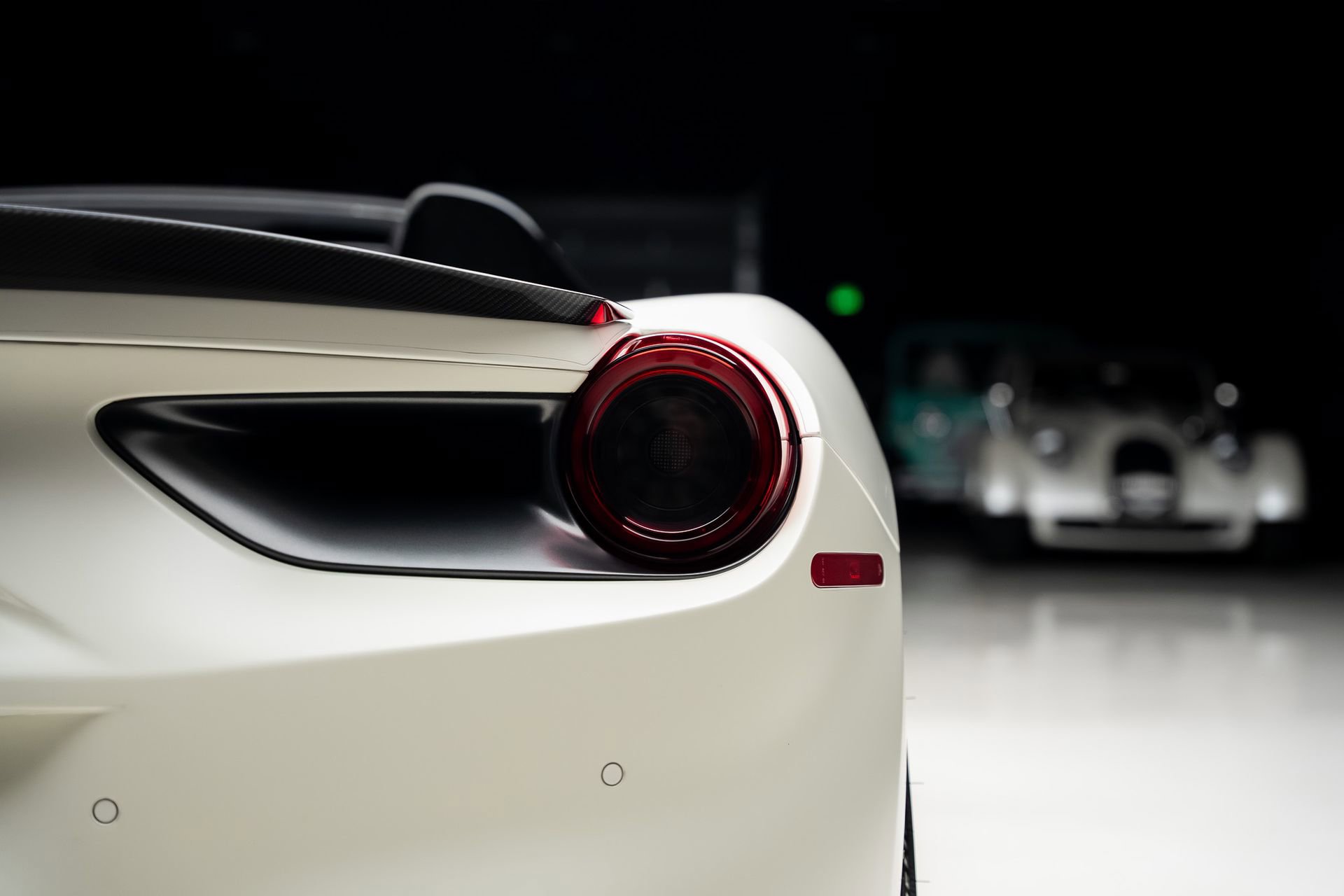 Used 2016 Ferrari 488 Spider RWD image 33