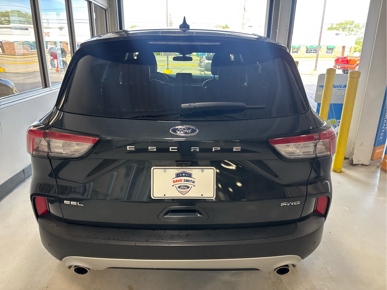 Certified 2022 Ford Escape SEL w/ Technology Package AWD/4WD image 9