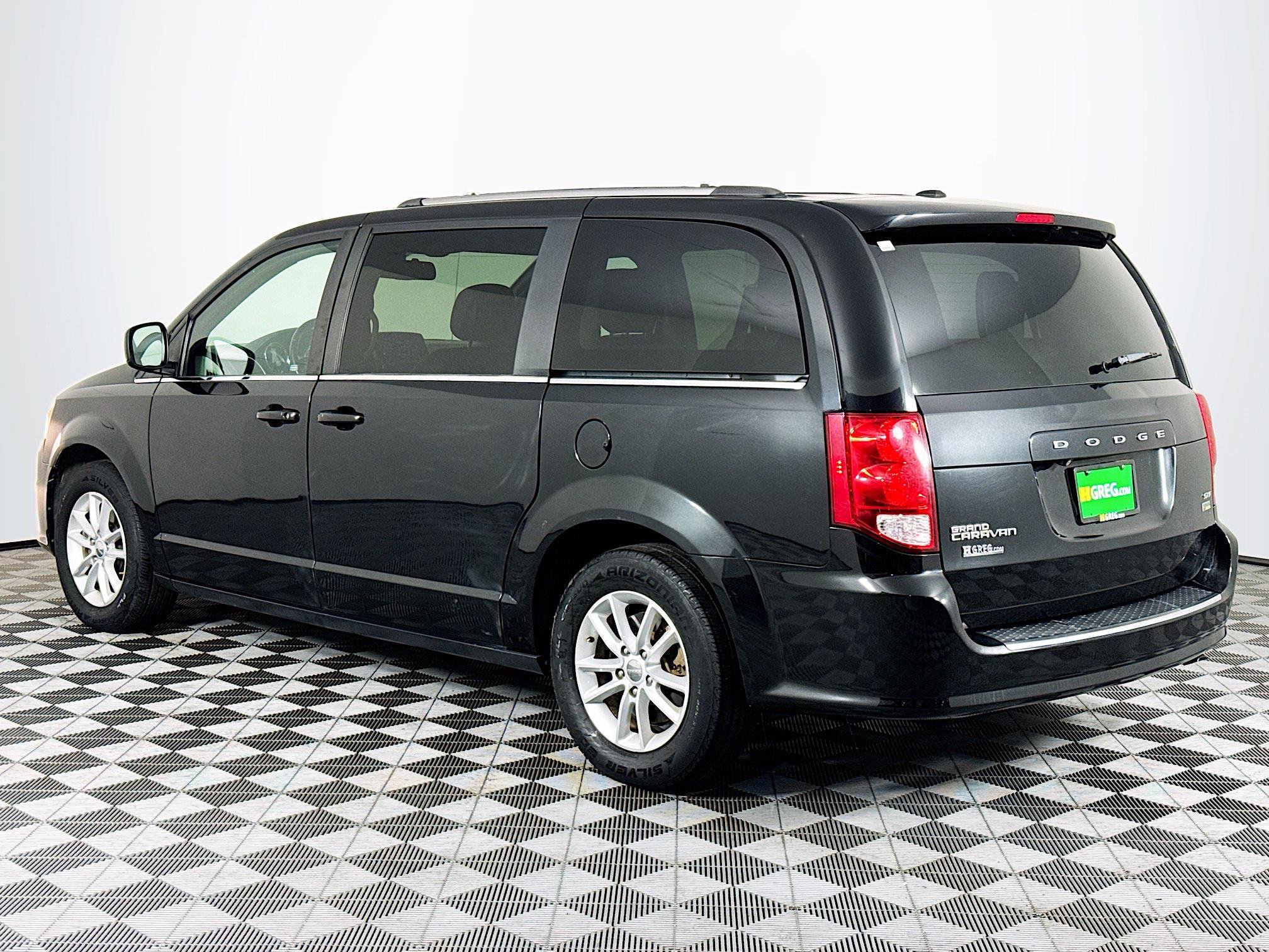 Used 2019 Dodge Grand Caravan SXT image 6