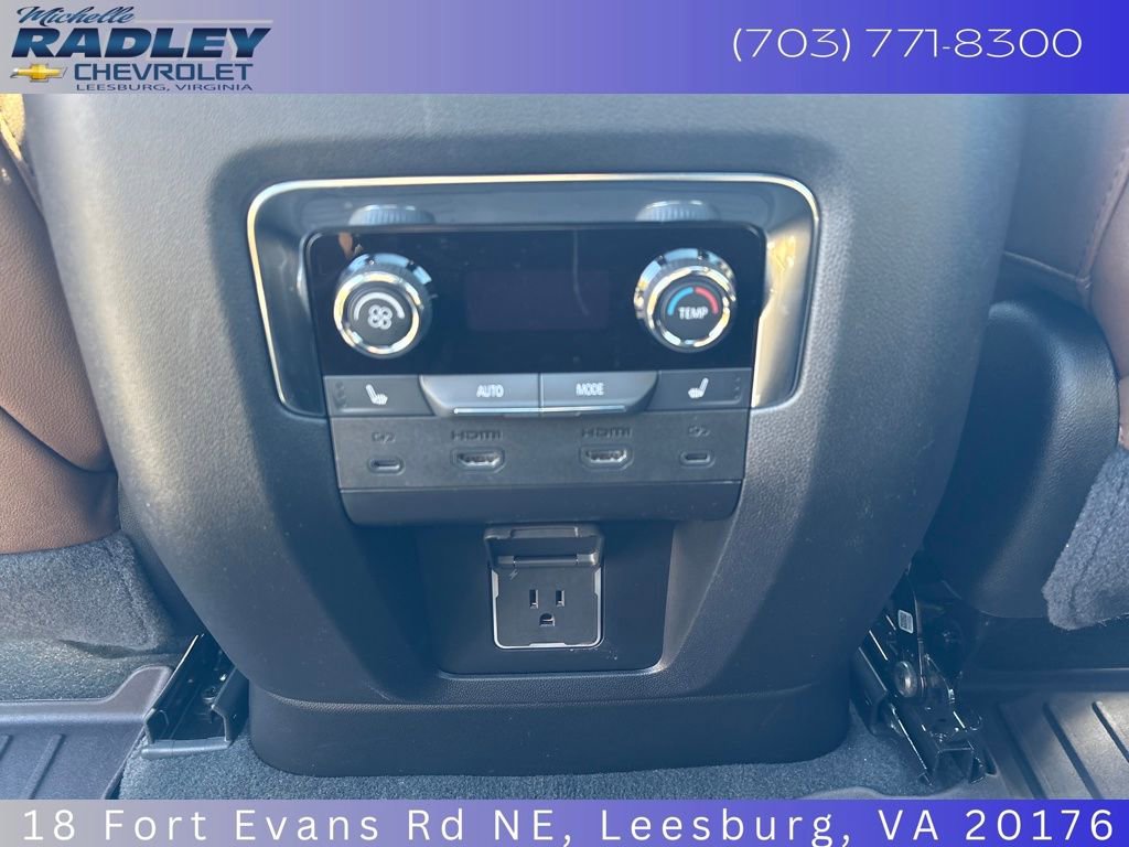 Used 2026 Chevrolet Suburban High Country AWD/4WD image 24