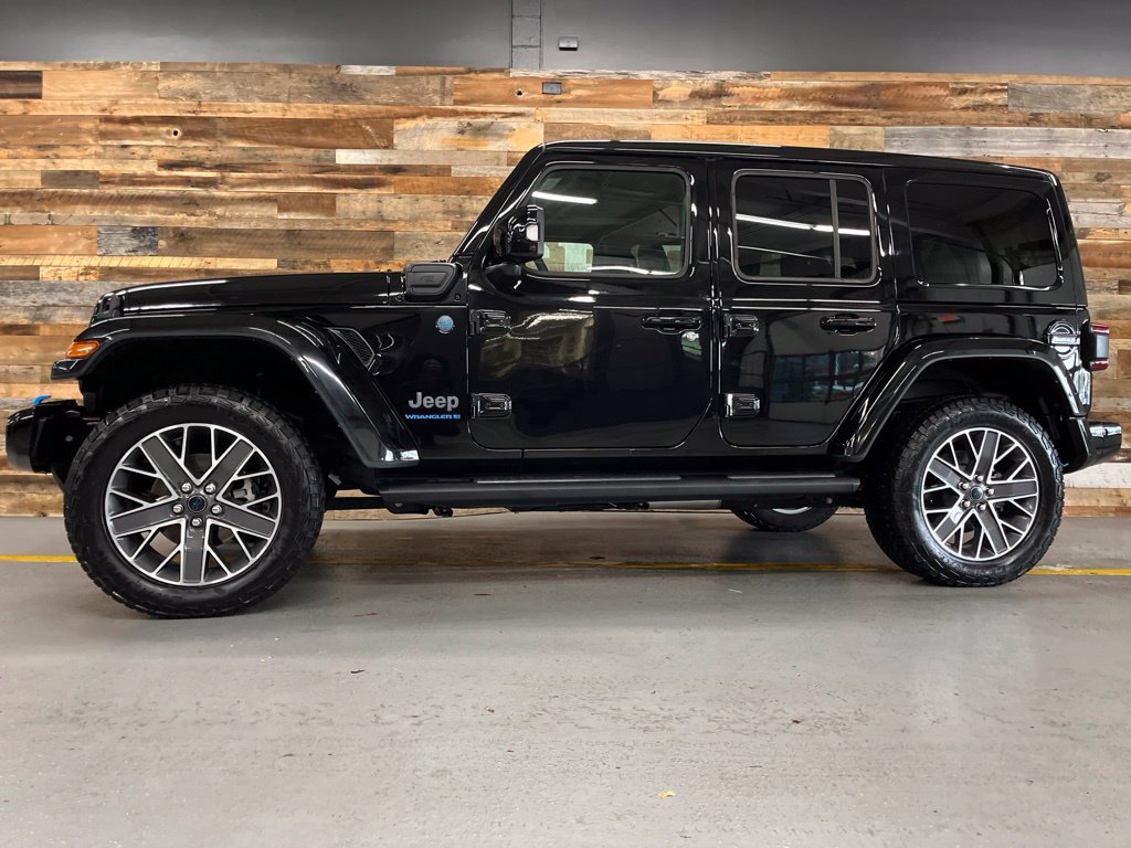 Used 2024 Jeep Wrangler High Altitude AWD/4WD image 54