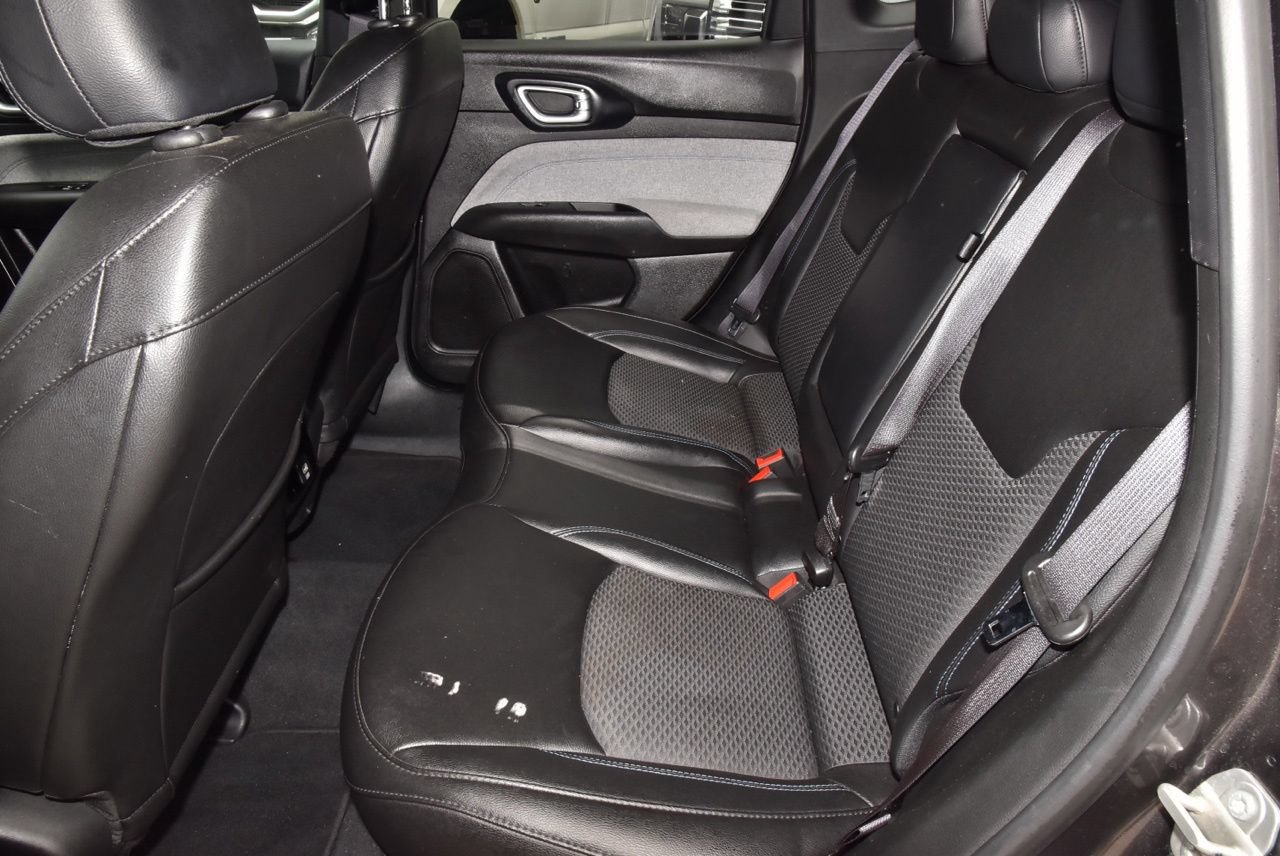 Used 2024 Jeep Compass Latitude AWD/4WD image 14
