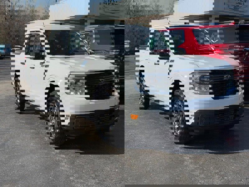 Used 2024 Ford Maverick XLT w/ XLT Luxury Package image 2