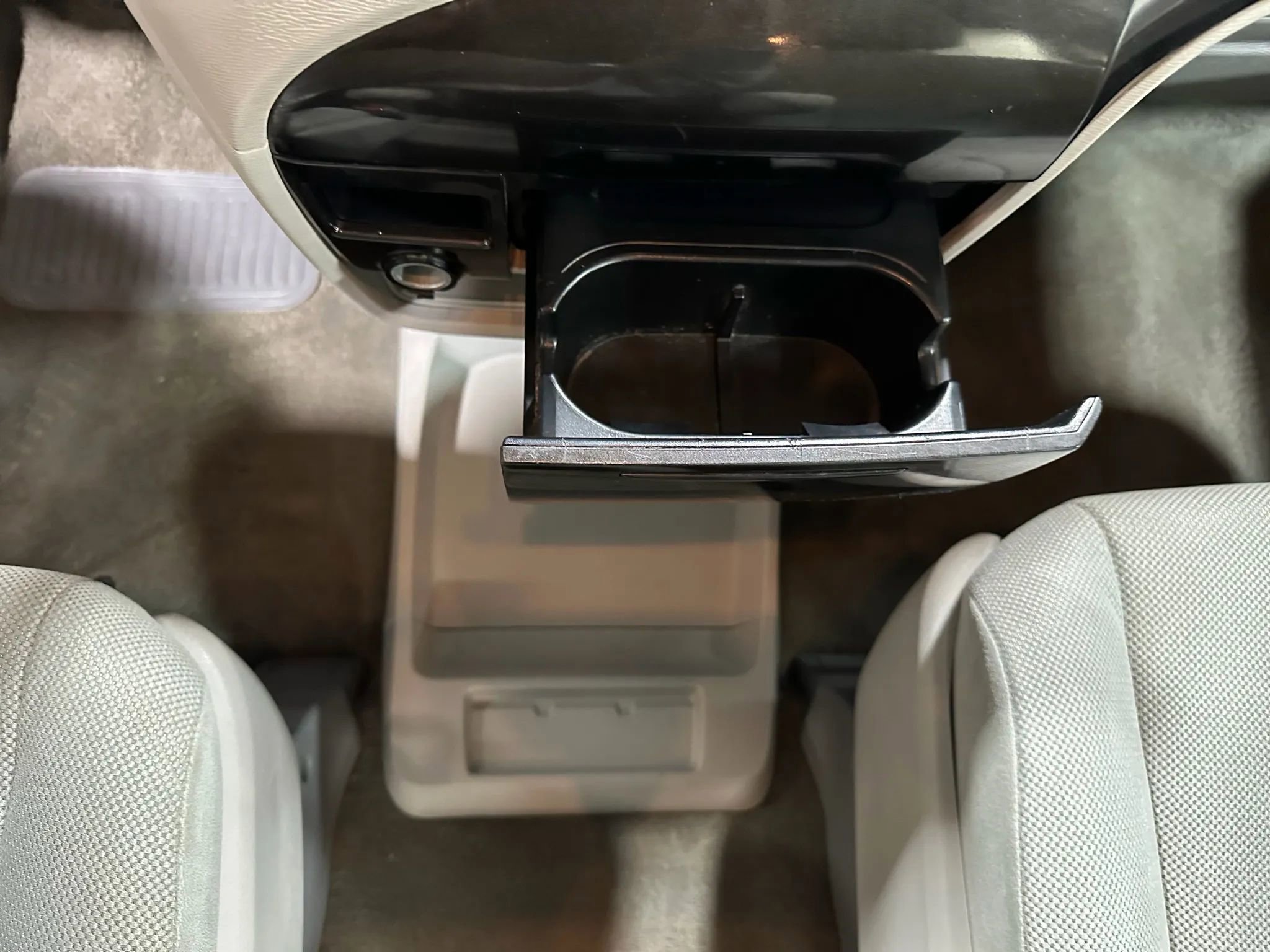 Used 2012 Toyota Sienna image 39