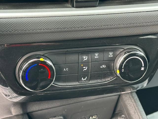 Used 2025 Chevrolet TrailBlazer LT image 29