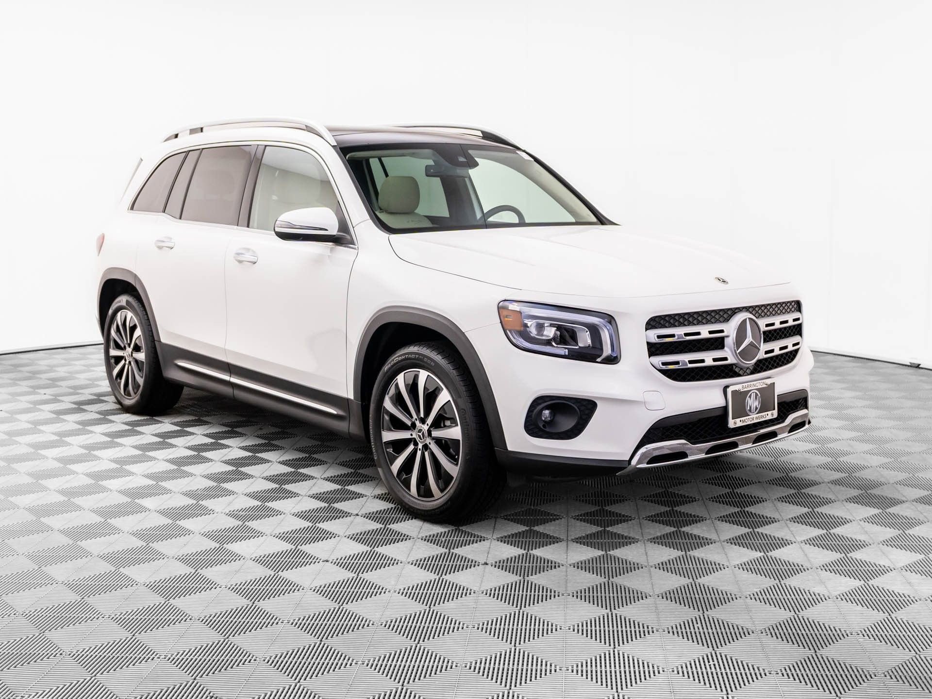 Used 2022 Mercedes-Benz GLB 250 4MATIC w/ Premium Package Lite image 8