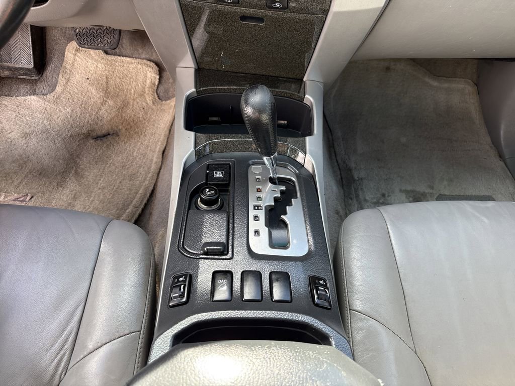 Used 2004 Toyota 4Runner Limited image 18