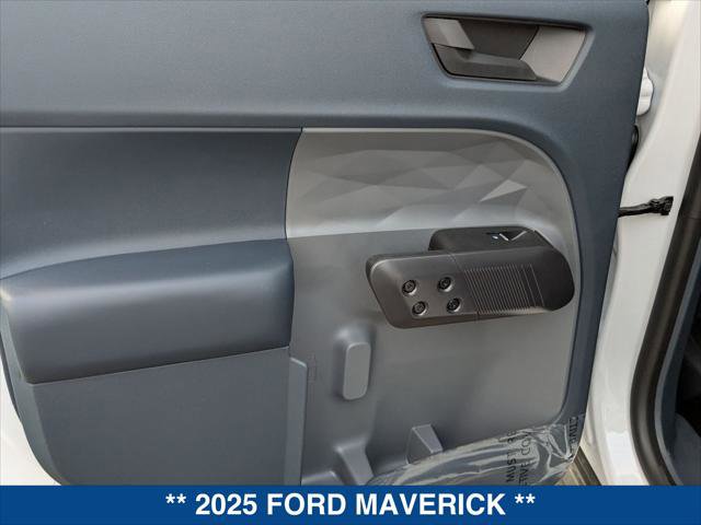 New 2025 Ford Maverick XLT w/ Black Appearance Package image 17