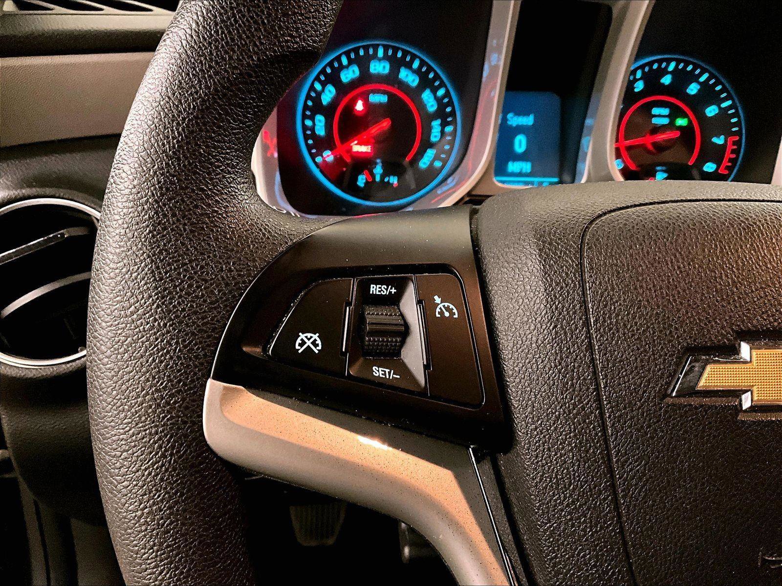 Used 2015 Chevrolet Camaro LS RWD image 18