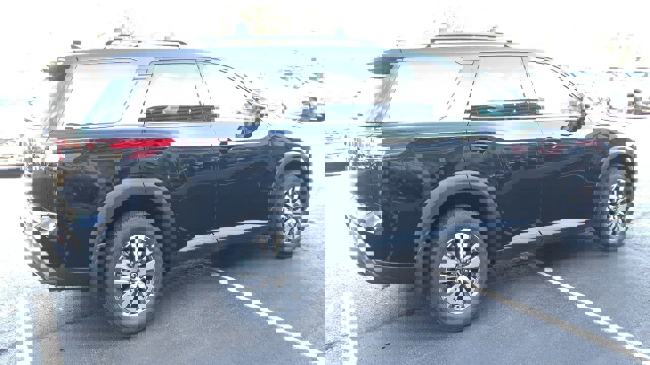 New 2026 Nissan Pathfinder SL image 7