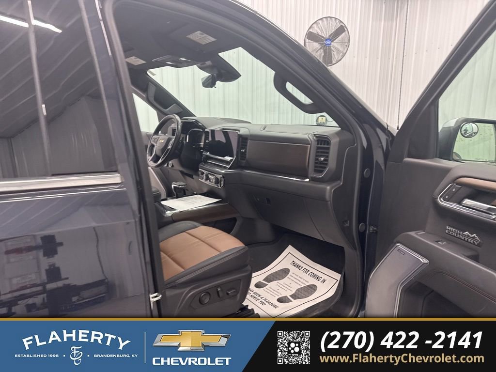Used 2024 Chevrolet Silverado 1500 High Country w/ Technology Package image 13
