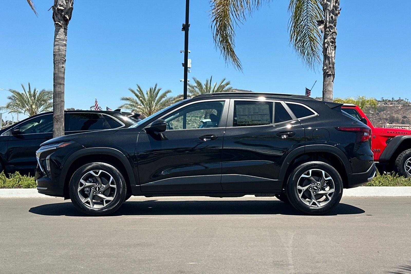 New 2026 Chevrolet Trax LT w/ LT Convenience Package FWD image 7