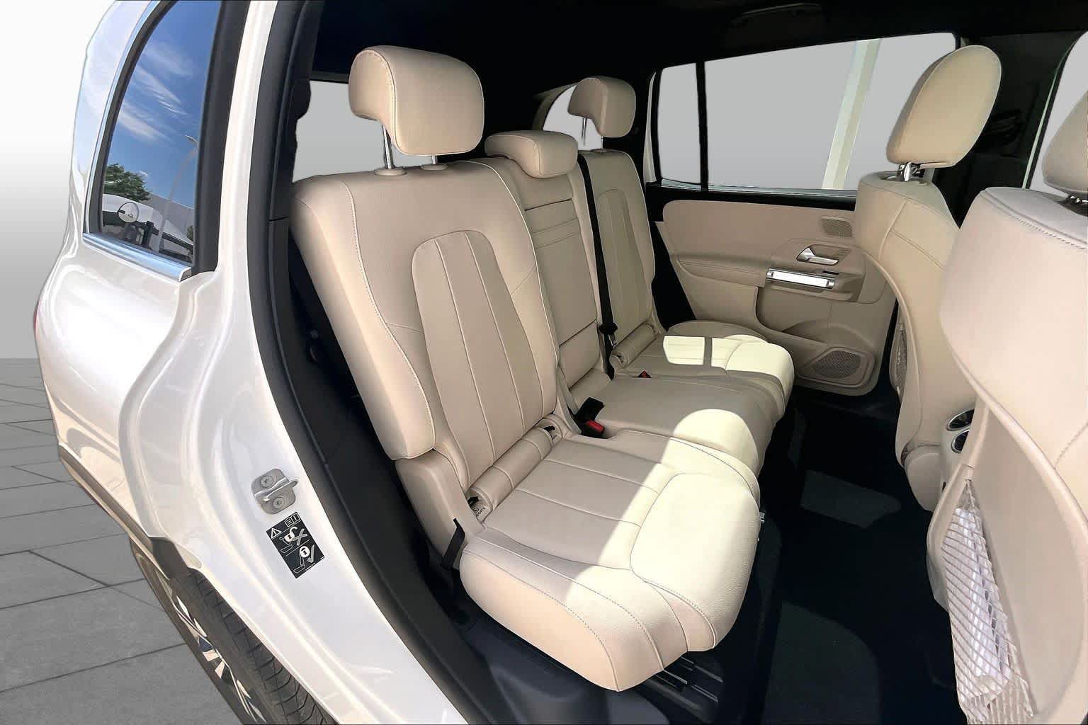 Used 2025 Mercedes-Benz GLB 250 image 20