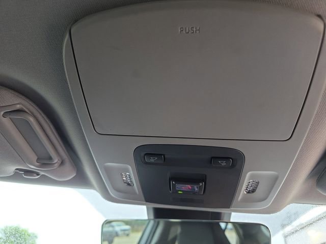 Used 2024 Toyota Camry SE FWD image 4
