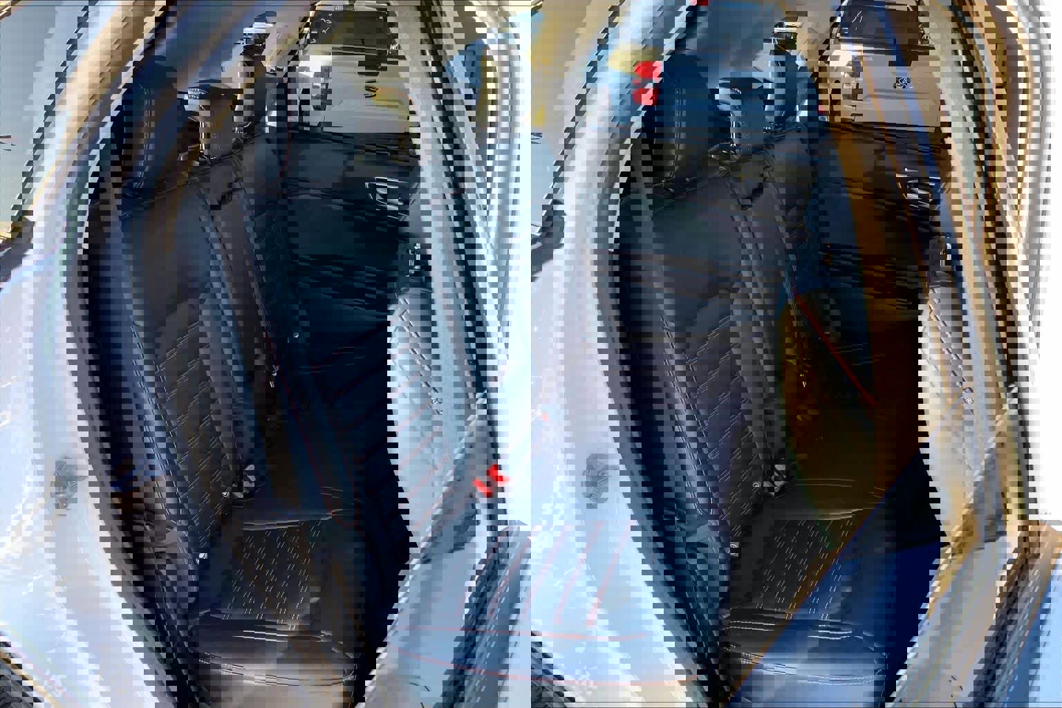 Used 2024 Ford Edge SEL w/ Sport Appearance Package image 19