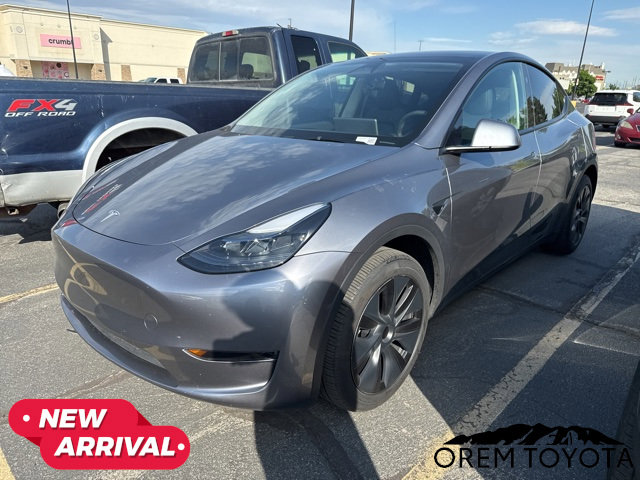Used 2025 Tesla Model Y Long Range RWD image 4
