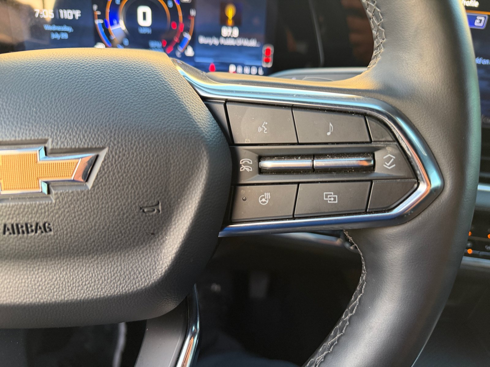 Used 2025 Chevrolet Equinox LT w/ Safety and Technology Package FWD image 20