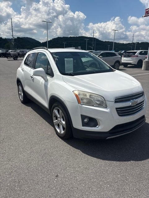 Used 2015 Chevrolet Trax LTZ w/ LPO, Cargo Package FWD image 3