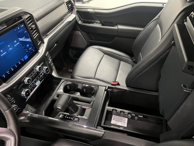 Used 2025 Ford F150 Lariat image 38