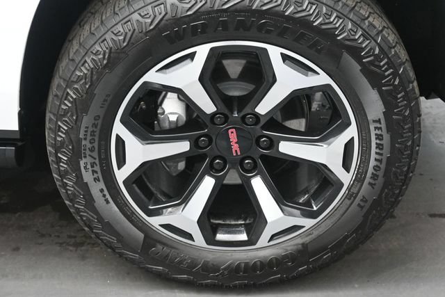 Used 2026 GMC Yukon AT4 w/ AT4 Premium Plus Package AWD/4WD image 47