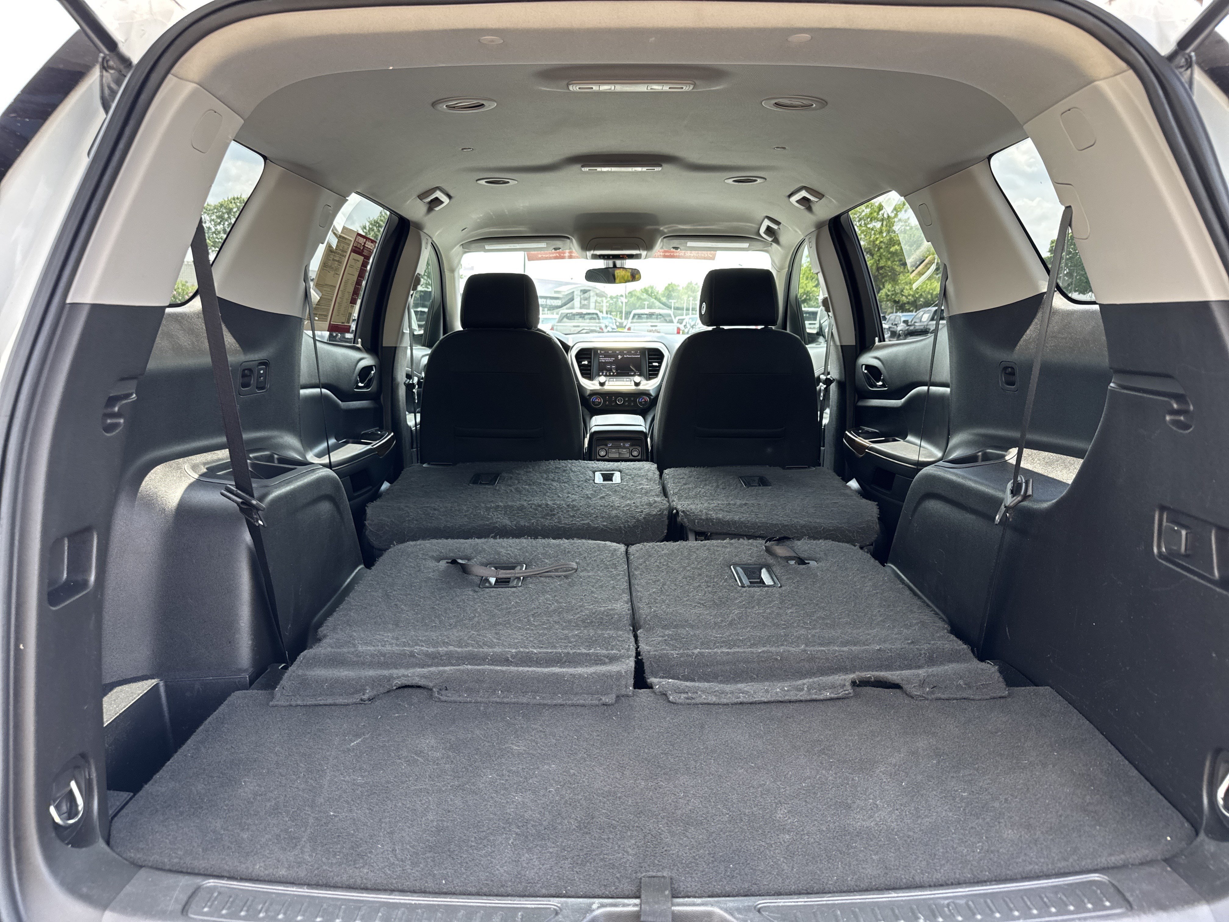 Used 2020 GMC Acadia SLE FWD image 32