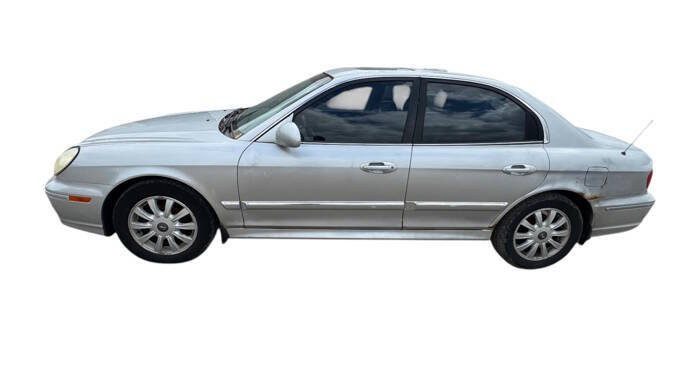 Used 2003 Hyundai Sonata GLS FWD image 2