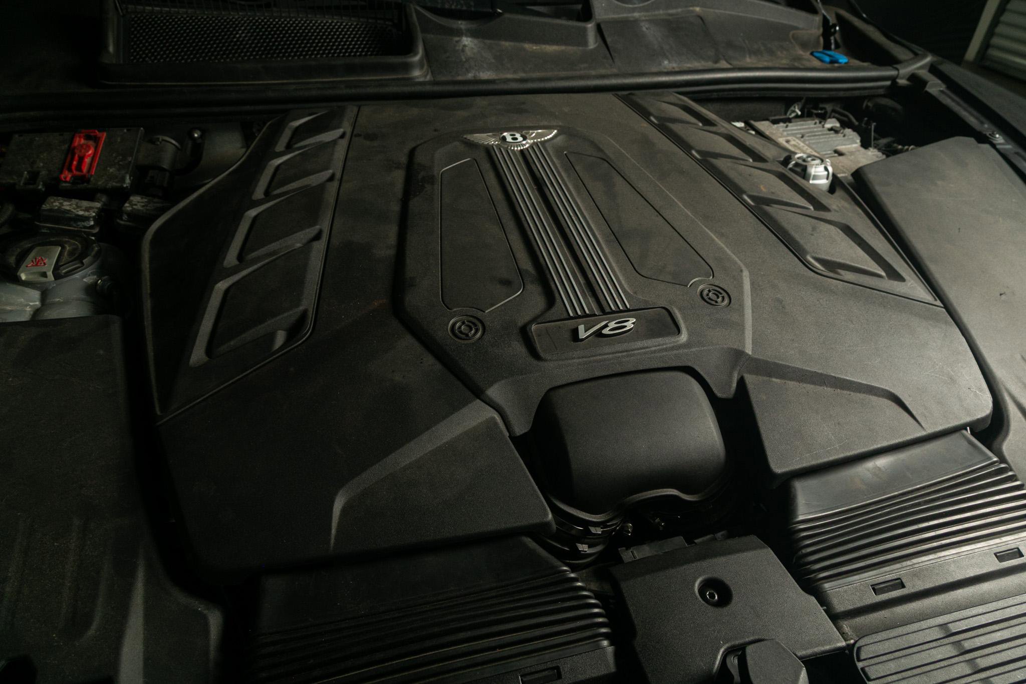 Used 2019 Bentley Bentayga AWD/4WD image 45