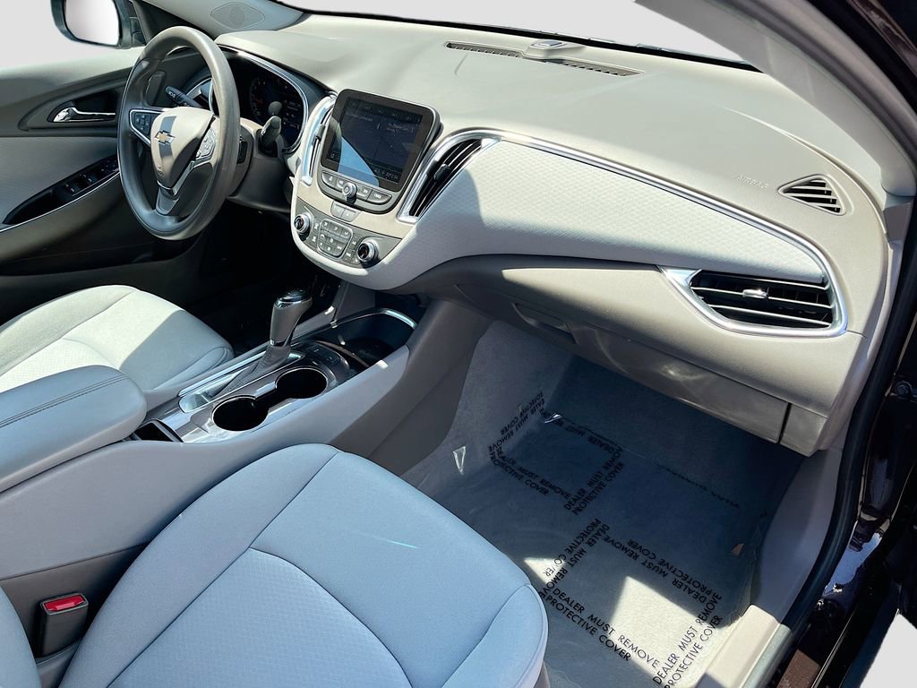 Used 2020 Chevrolet Malibu LT FWD image 33