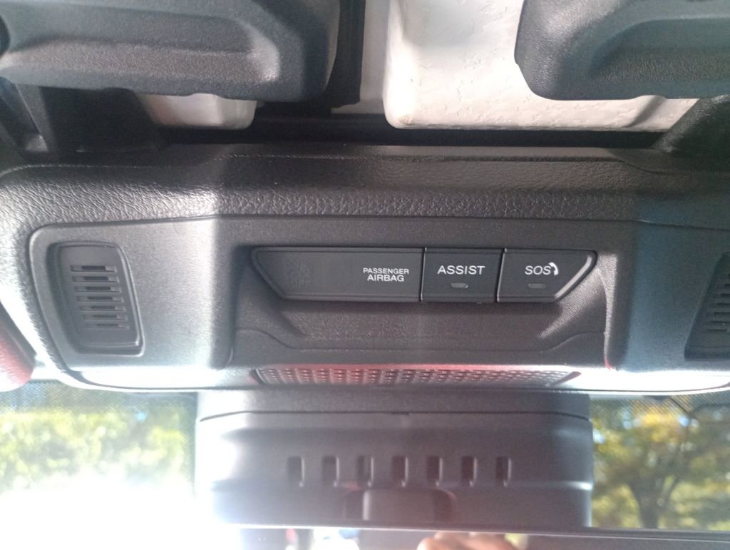 Used 2025 Jeep Wrangler Unlimited Rubicon image 32