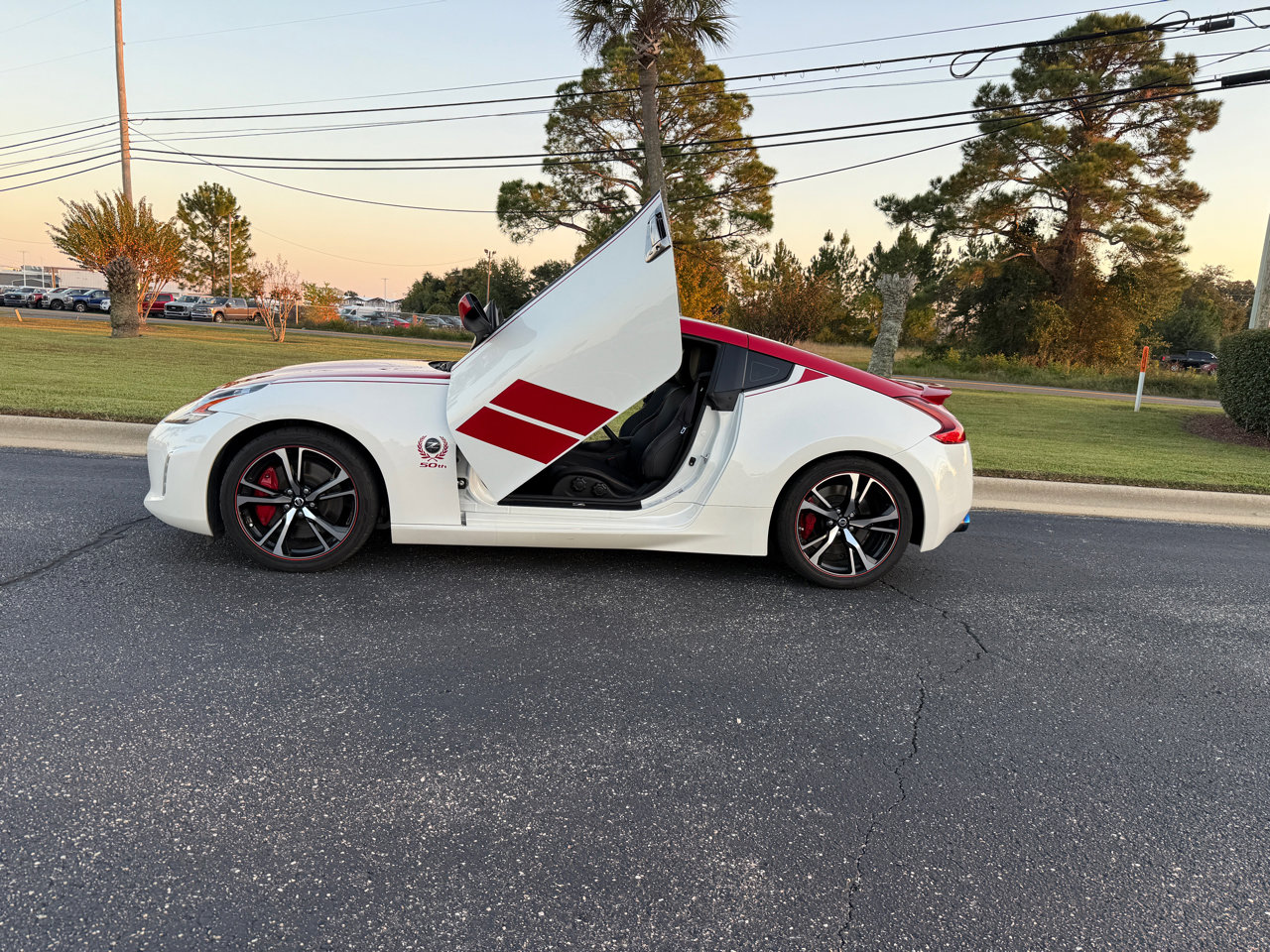Used 2020 Nissan 370Z Coupe image 2