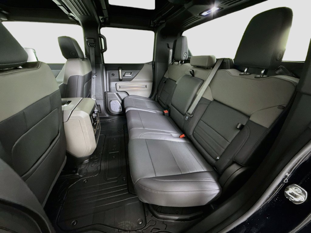 Used 2025 GMC Hummer EV 2X AWD/4WD image 24