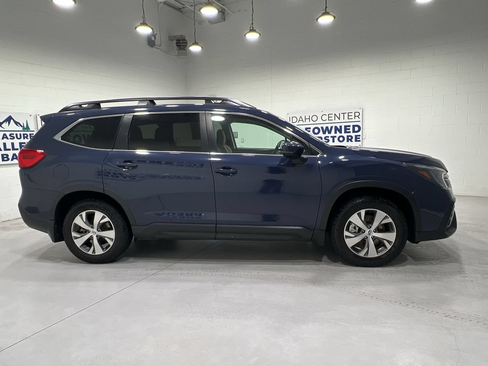 Used 2024 Subaru Ascent Premium w/ Convenience Package AWD/4WD image 9