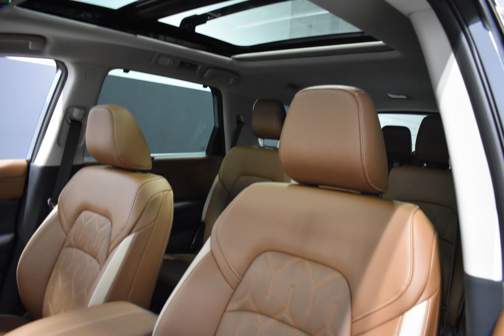 New 2026 Nissan Pathfinder Platinum image 16