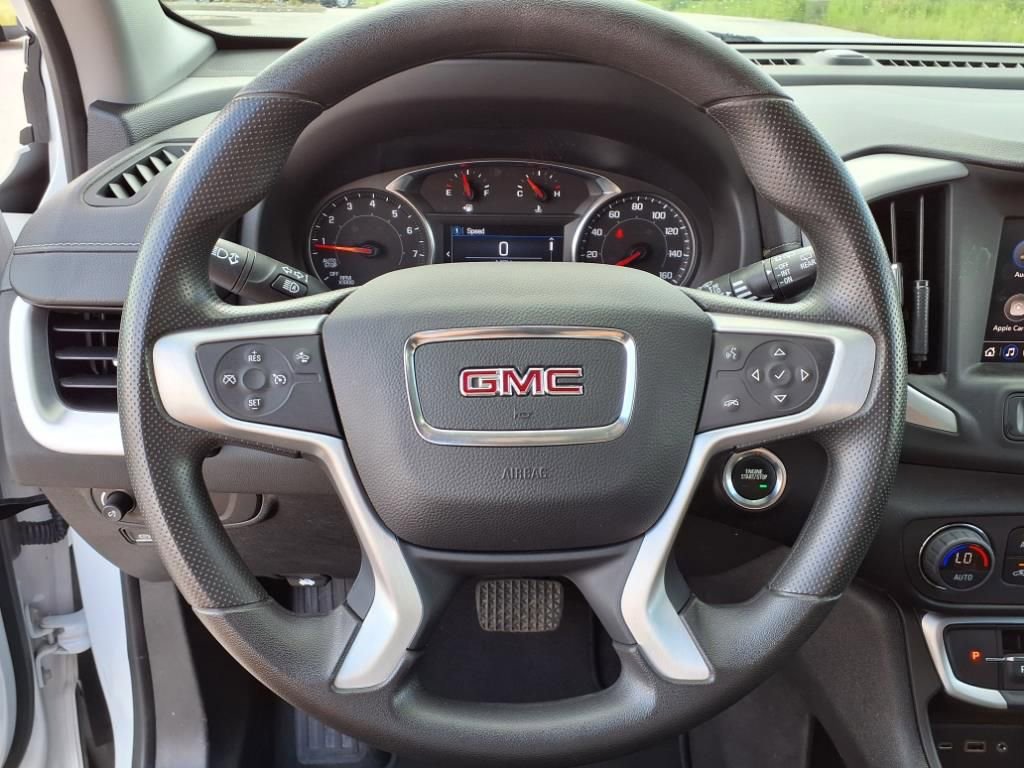 Used 2023 GMC Terrain SLE w/ Driver Convenience Package image 15