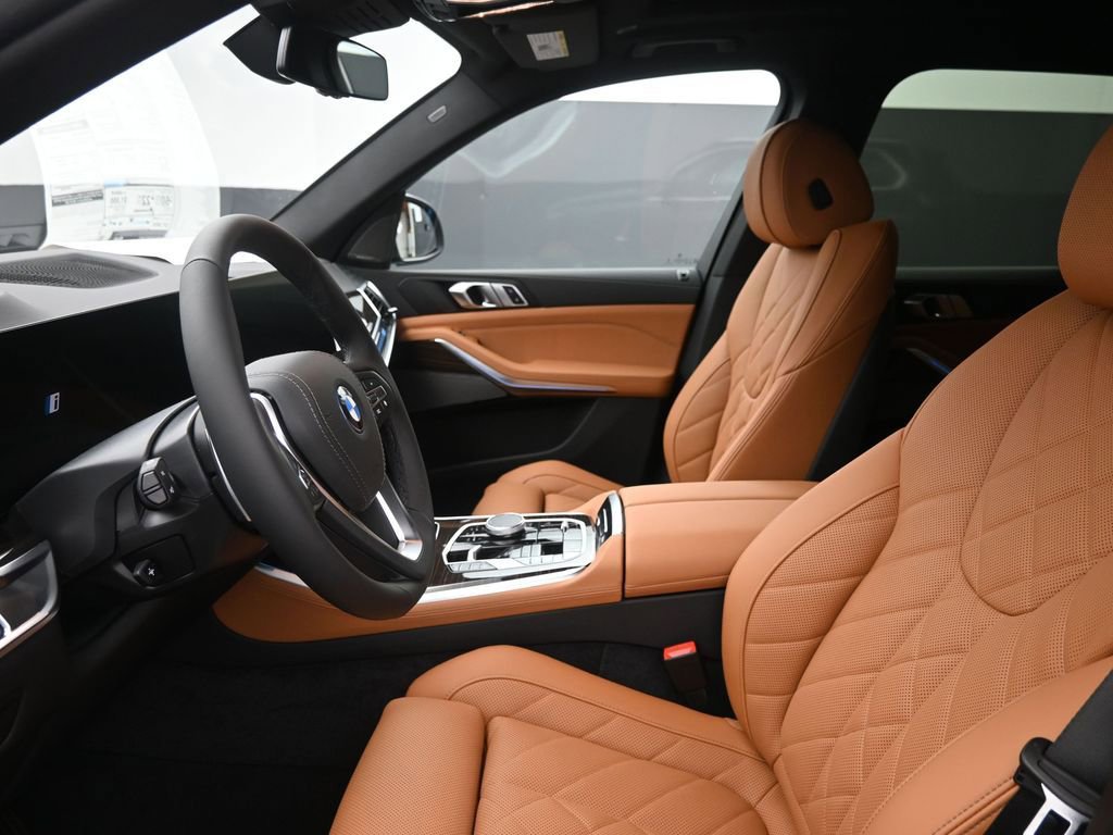 New 2026 BMW X5 xDrive50e w/ Premium Package AWD/4WD image 12