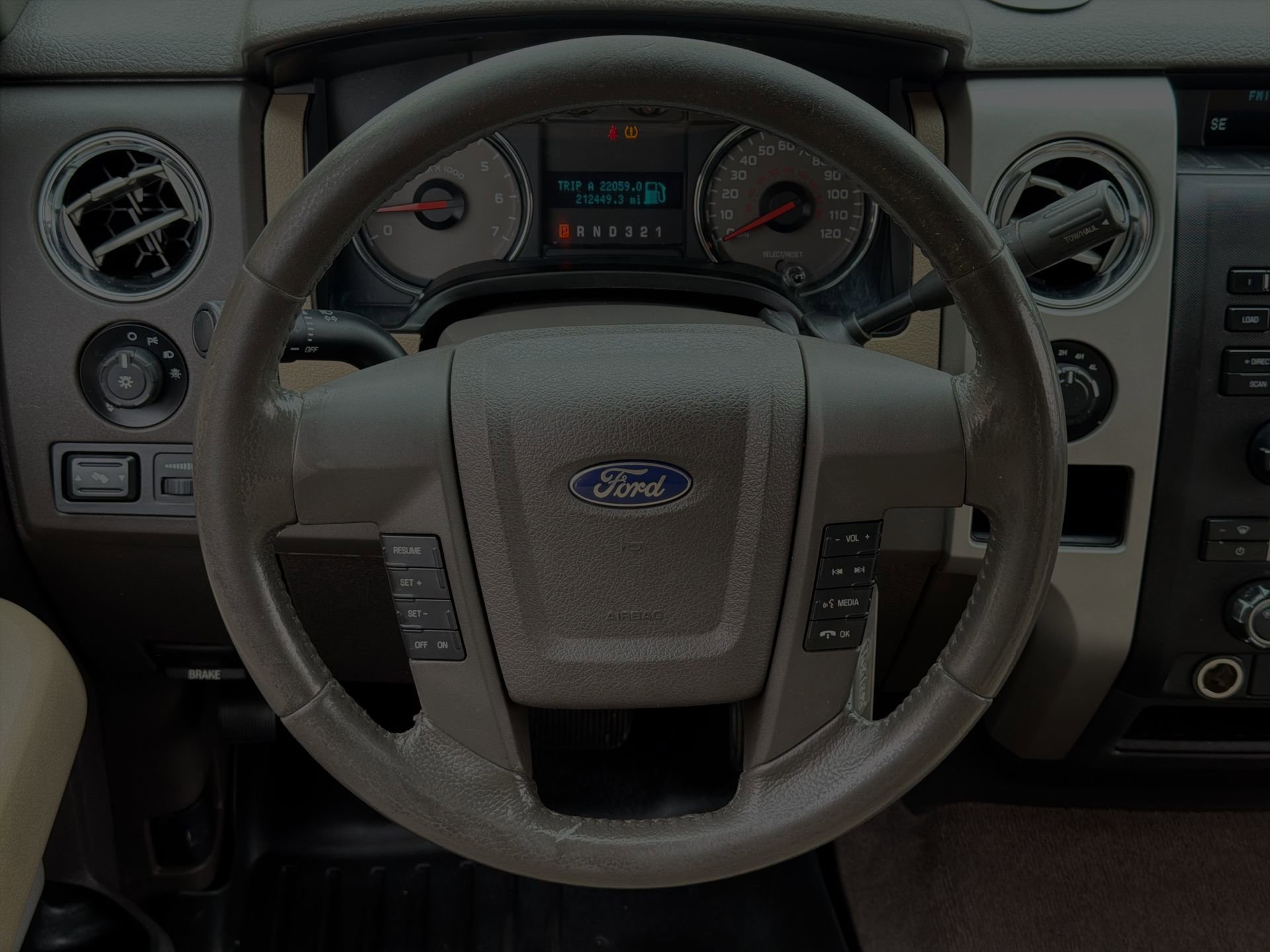 Used 2010 Ford F150 XLT AWD/4WD image 14
