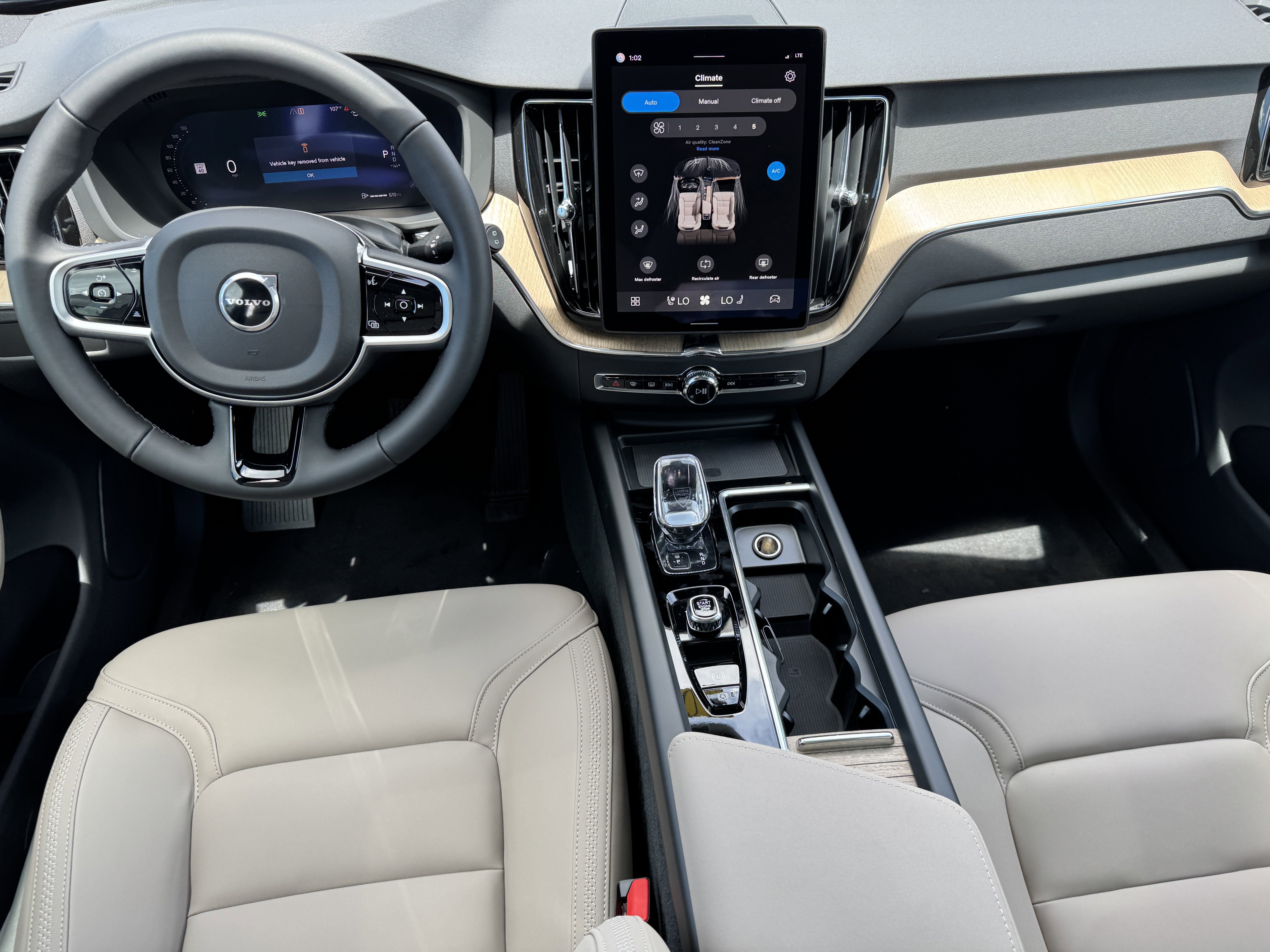 New 2026 Volvo XC60 B5 Core w/ Protection Package image 14