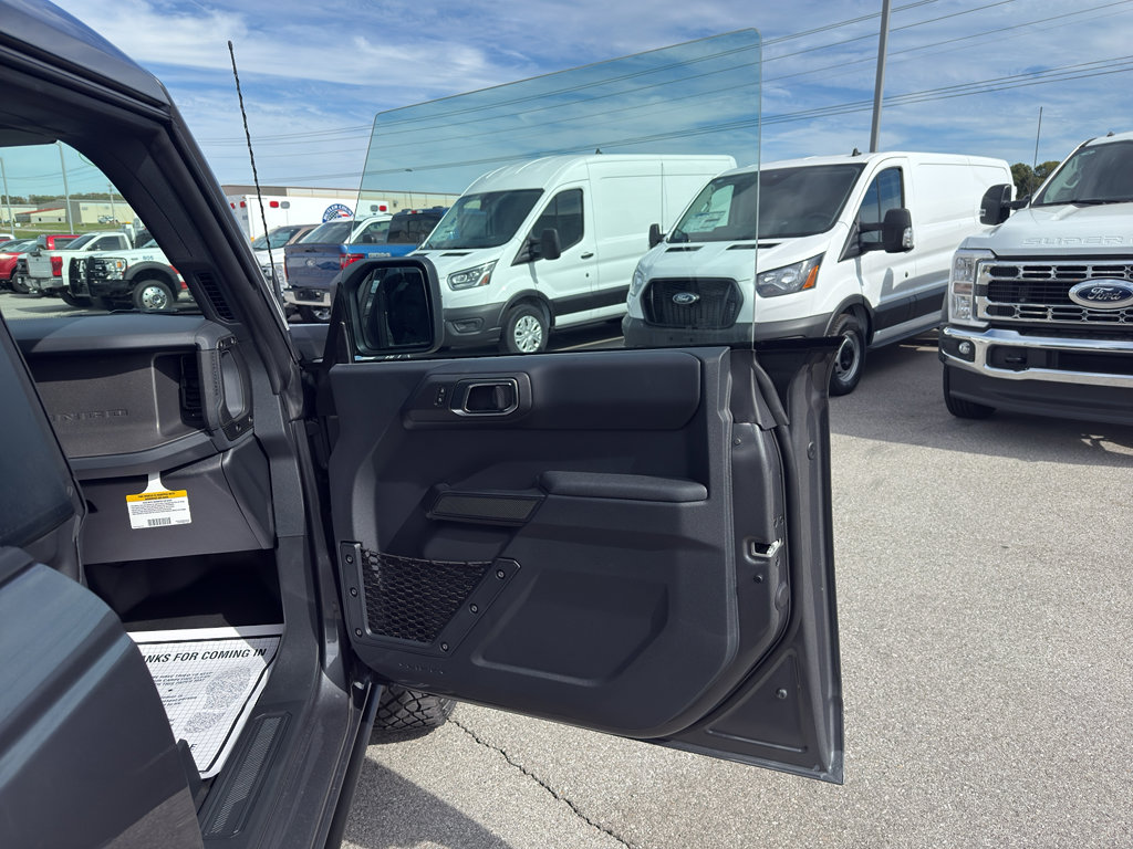 New 2025 Ford Bronco Badlands image 14