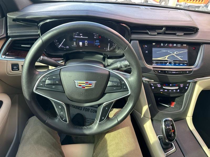 Used 2017 Cadillac XT5 Premium Luxury w/ Driver Assist Package image 18