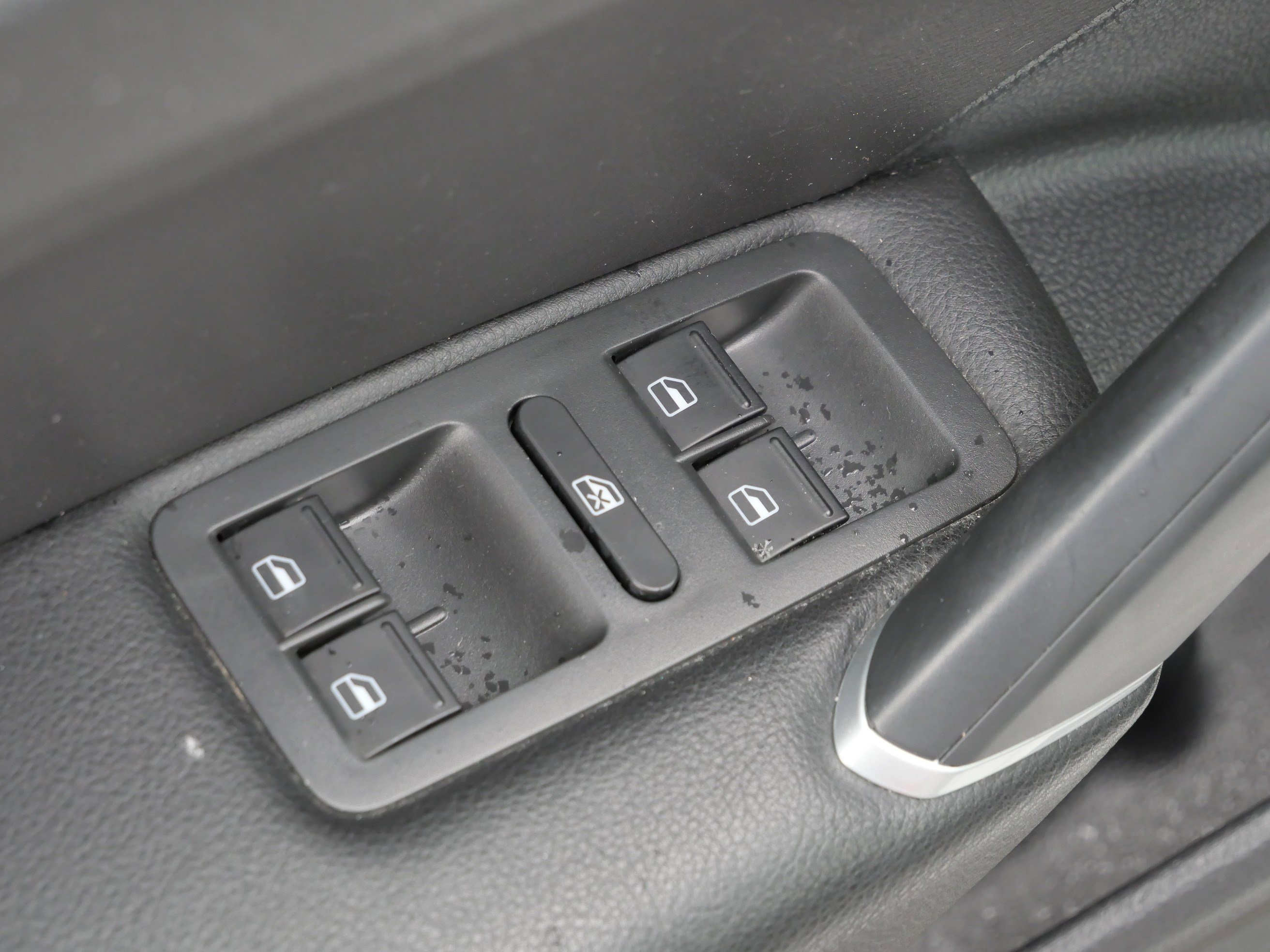 Certified 2020 Volkswagen Passat 2.0T SE image 19