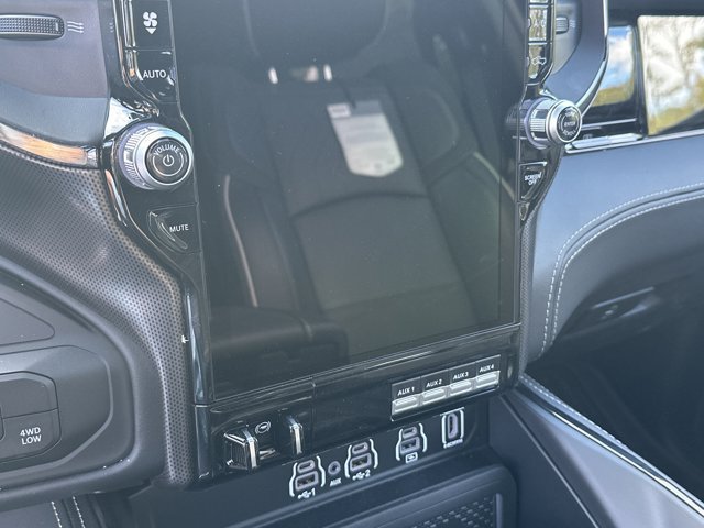 New 2026 RAM 2500 Limited AWD/4WD image 26