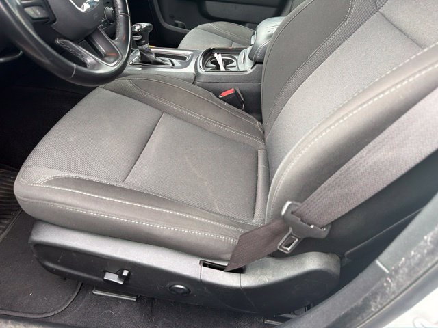 Used 2019 Dodge Charger SXT w/ Blacktop Package RWD image 7