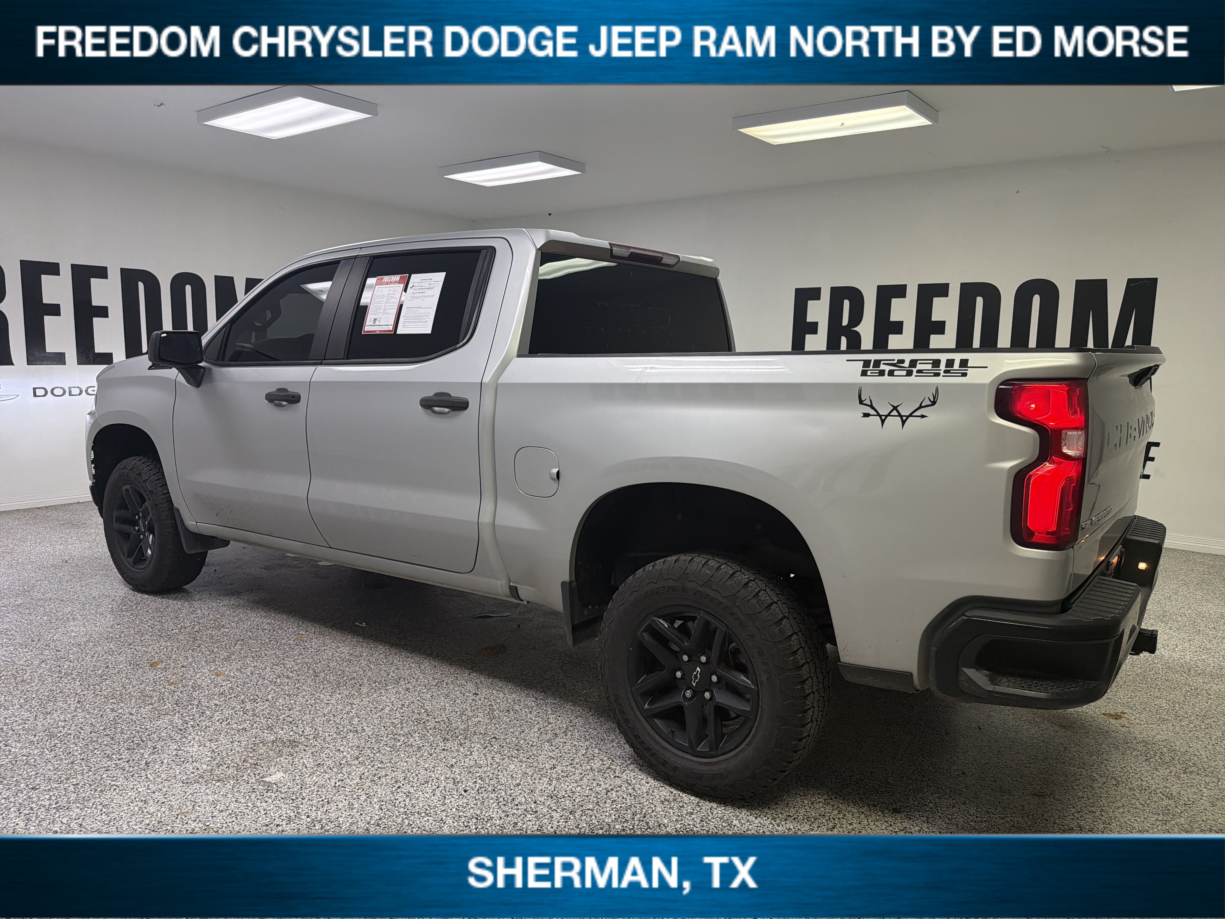 Used 2019 Chevrolet Silverado 1500 Custom Trail Boss w/ Custom Convenience Package AWD/4WD image 6